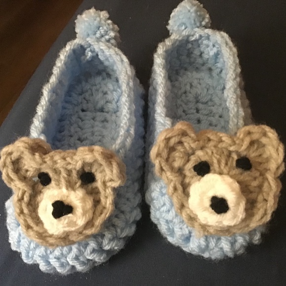 💗💕Love These💕💗. Bear booties for the little one. - Picture 1 of 2